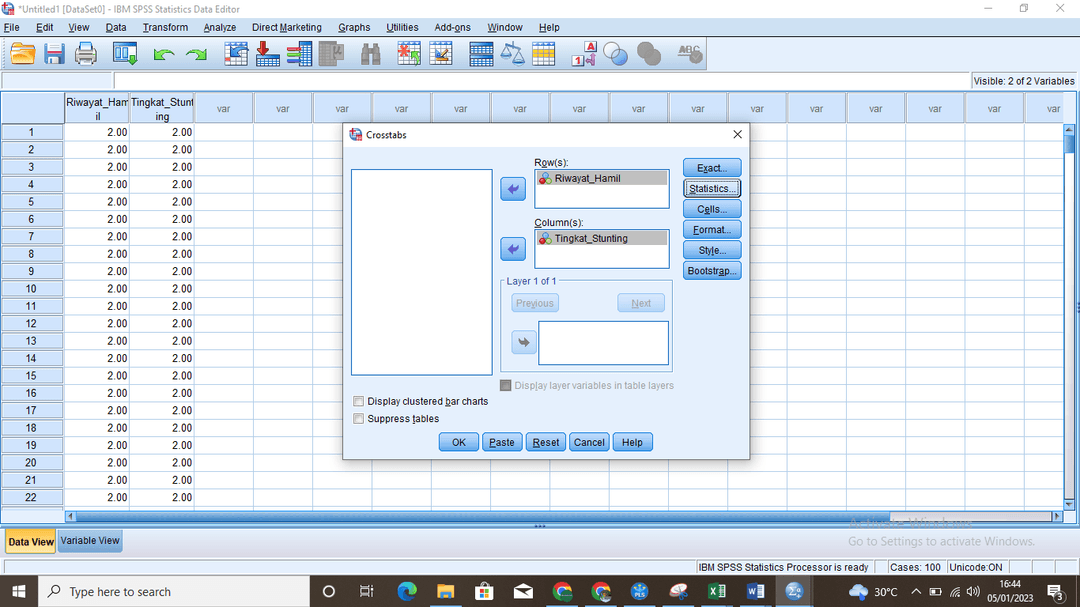 Menu Analyze - Descriptive Statistics - Crosstabs di SPSS
